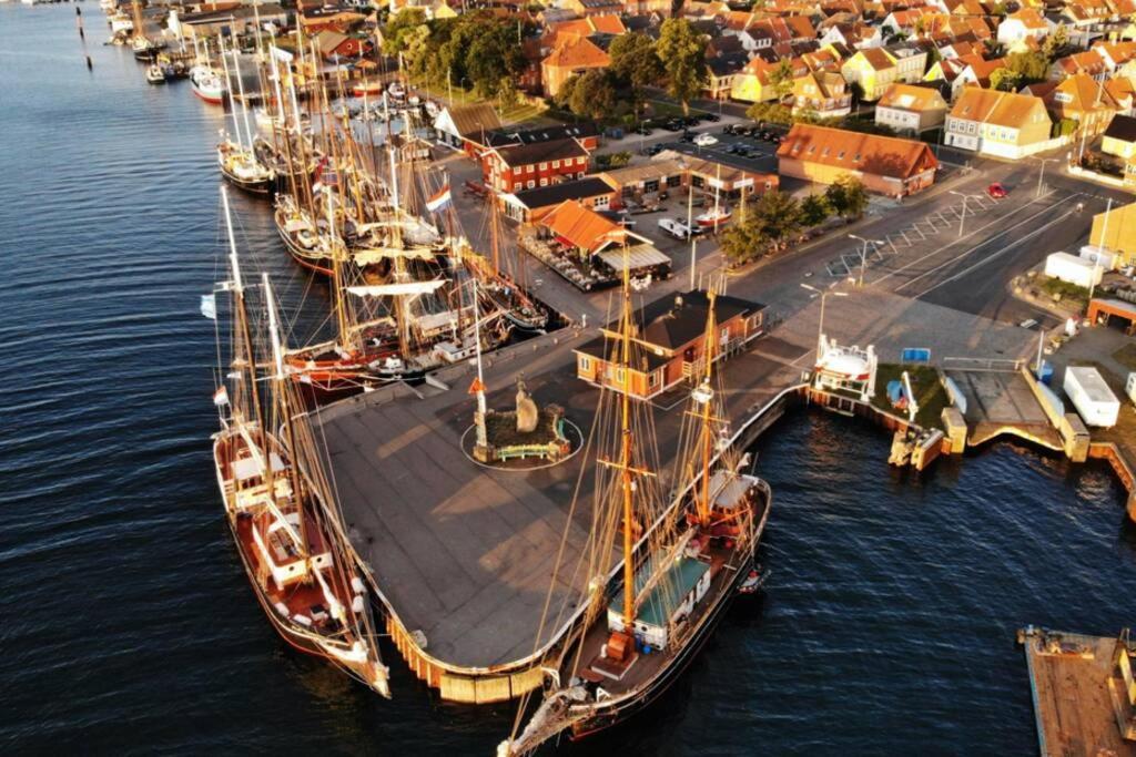 Hyggeligt Gammelt Fiskerhus I Marstal Villa Bagian luar foto